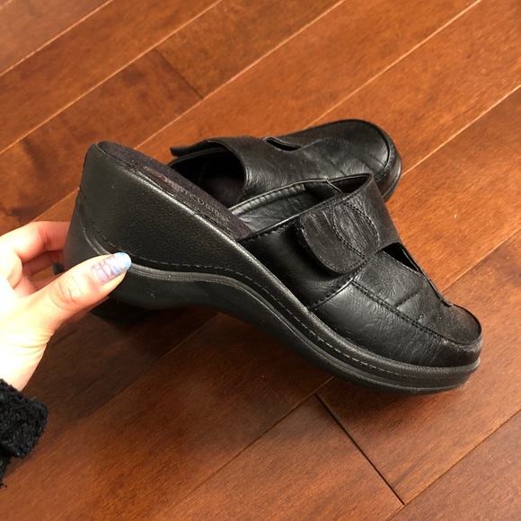 90s Leather velcro platform slip on sandal shoes by Pierre Dumas 🖤 - Picture 3 of 5